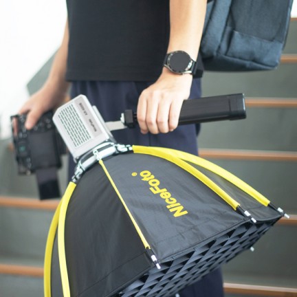 NiceFoto AR-600A Bi-Color Mini Portable LED Video Light With mini-60cm Softbox/Stand