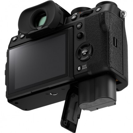 FUJIFILM X-T5 Mirrorless Camera with XF 16-50mm (Black)