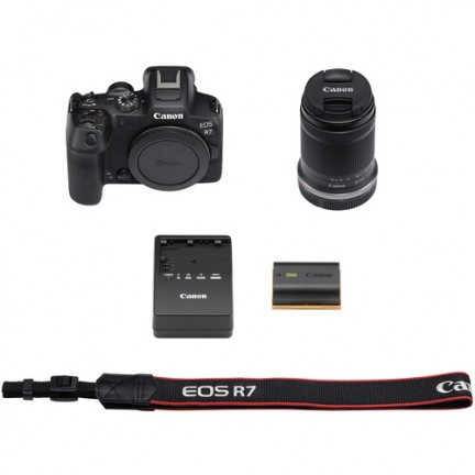 Canon EOS R7 + RF-S 18-150mm f/3.5-6.3 IS STM Kit