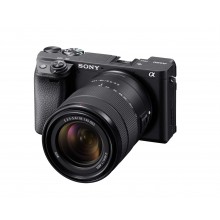 Sony Alpha a6400 Mirrorless Camera with 18-135mm F3.5-5.6 OSS Lens