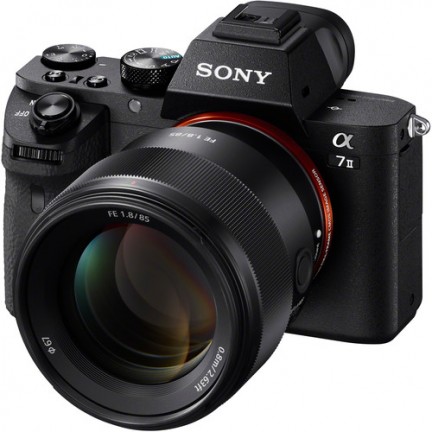 Sony FE 85mm f/1.8 Lens